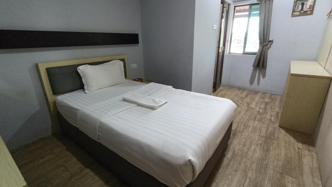Unikarya Lodge Kota Kinabalu Ngoại thất bức ảnh
