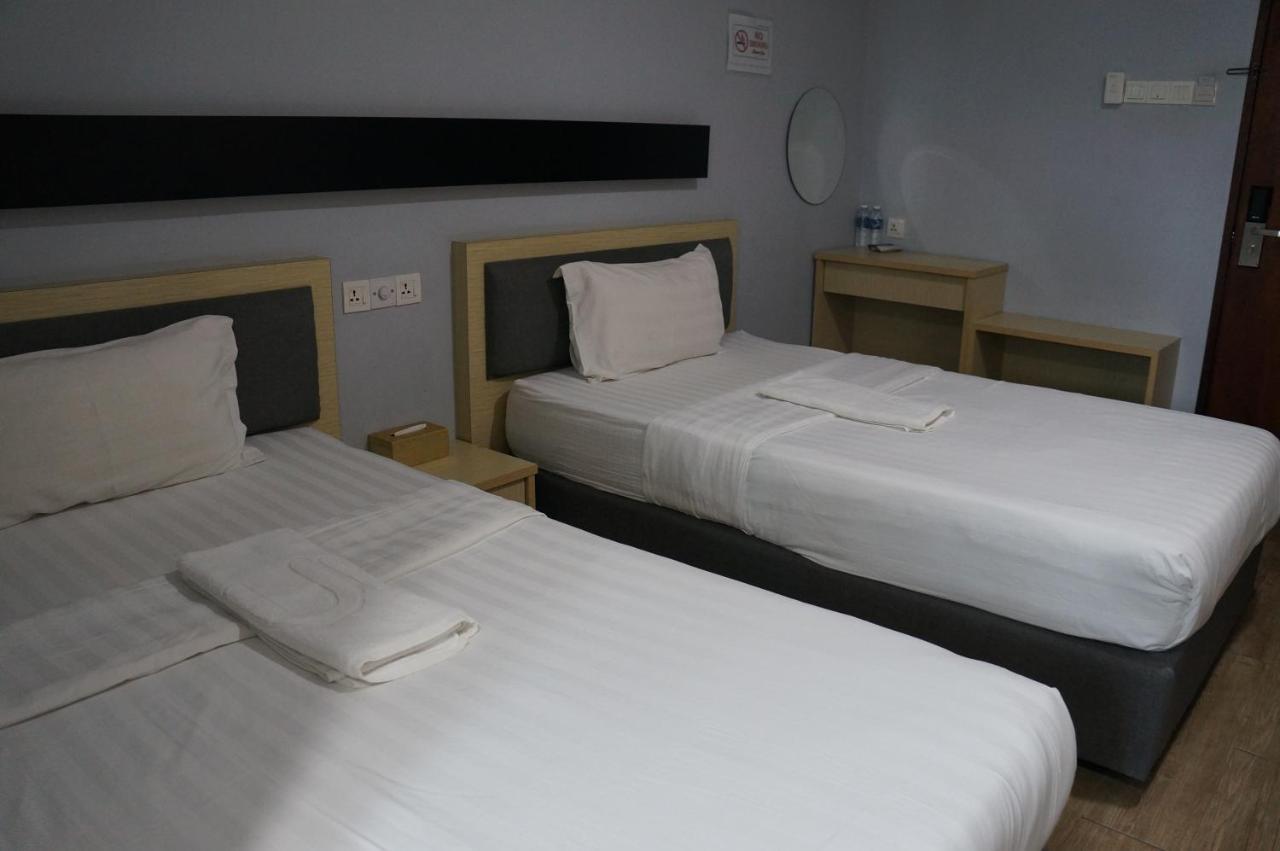 Unikarya Lodge Kota Kinabalu Ngoại thất bức ảnh