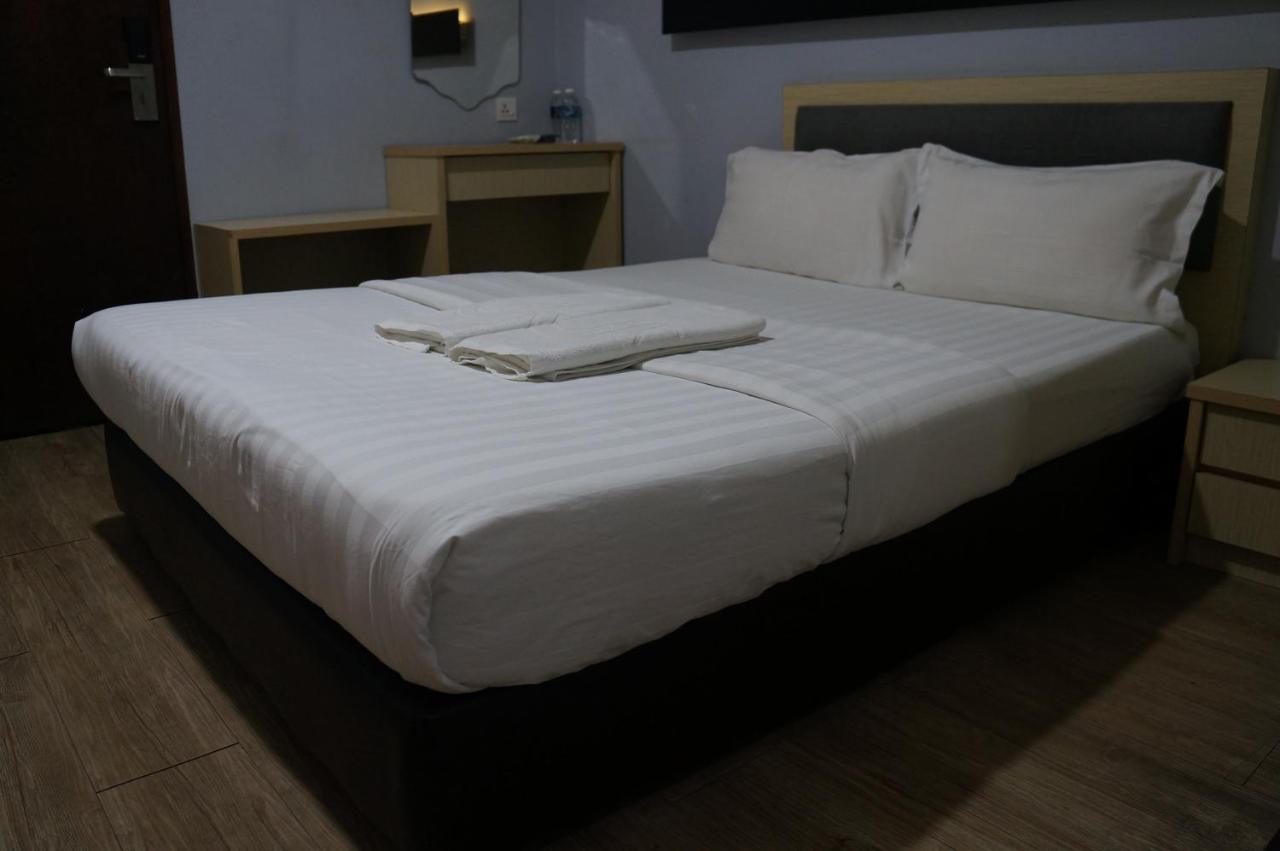 Unikarya Lodge Kota Kinabalu Ngoại thất bức ảnh