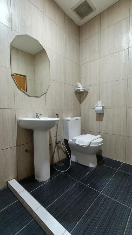 Unikarya Lodge Kota Kinabalu Ngoại thất bức ảnh